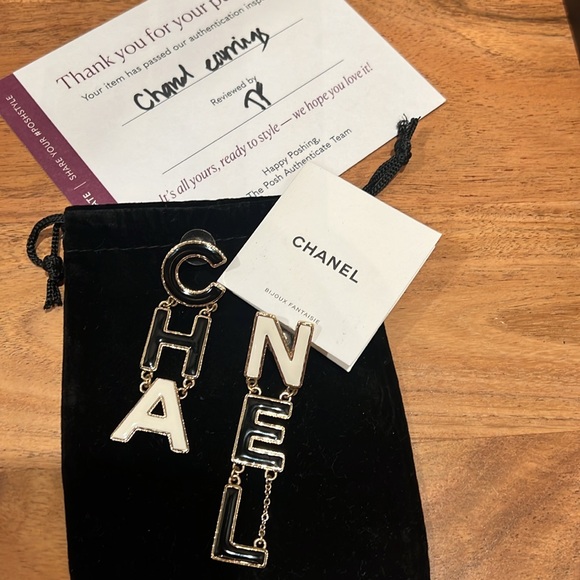 Auth. Chanel CHA NEL Earrings ICONIC - Picture 4 of 12